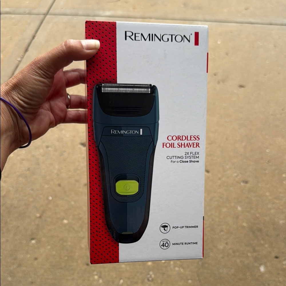 Remington Blue Cordless Shaver with Pop-Up Trimmer